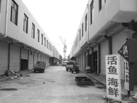 逐客令撵不走经营者,管理者改出绝 招 农贸城