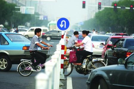 这剂药是否能起效 不少市民希望严规能立减马路不文明现象