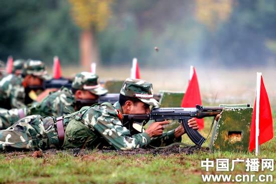 武警云南总队2010年比武结束 500官兵完成竞赛