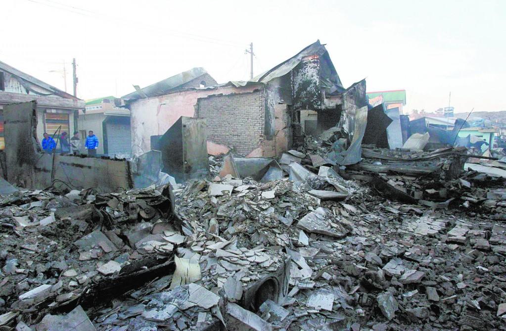 韩美军演航母已出动 朝鲜称引向战争边缘