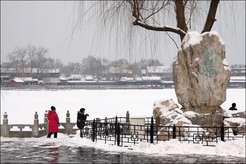 图片故事:记者感受北京的雪_天气预报