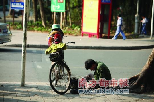 ����լ���ھӣ����˺Ͱ��춼��ʾѹ���ܴ�