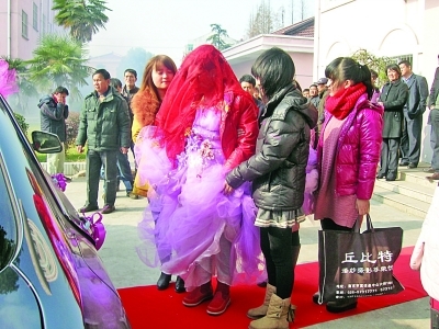 ��ḣ��Ժϲ������ޡ�Ů����