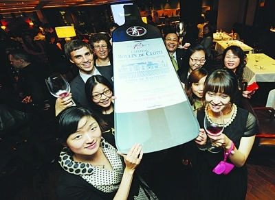 �������Ѿƶ��ˣ�����Ļ�Ʒ��