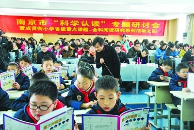 ���Ż滭�飬�ϵ�ȴ����ѧ��