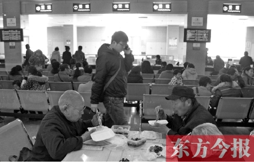 郑州二手房过户量创单日之最 工作人员加班休