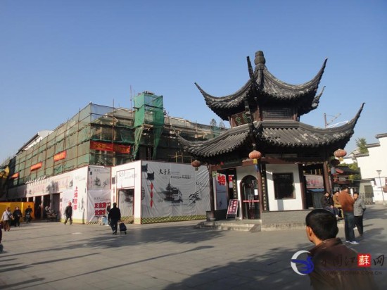 南京夫子庙30多家店扎堆装修搞工程 景区成工