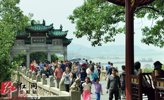 五一小长假岳阳楼君山岛游客创新高_新浪新闻