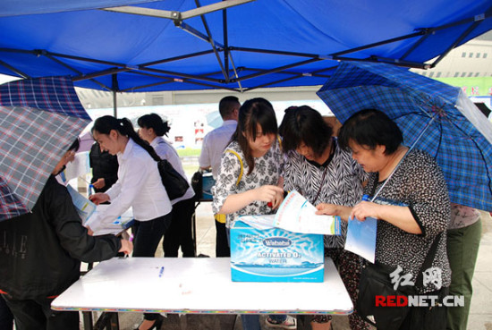 【首发】建美丽湖南湖南举行大型环保宣传展