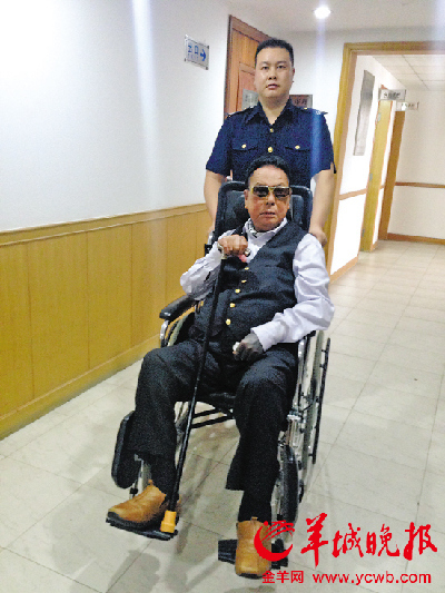 > 正文      91岁董事长余彭年出庭打官司,被告方称彭年酒店恶意拖延