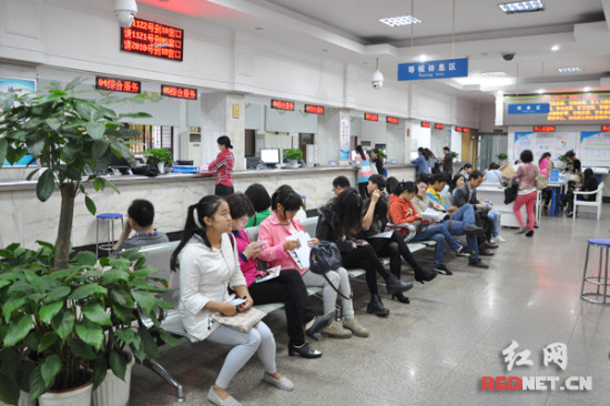 天心区国税局完善内部流转 便民办税落实到基