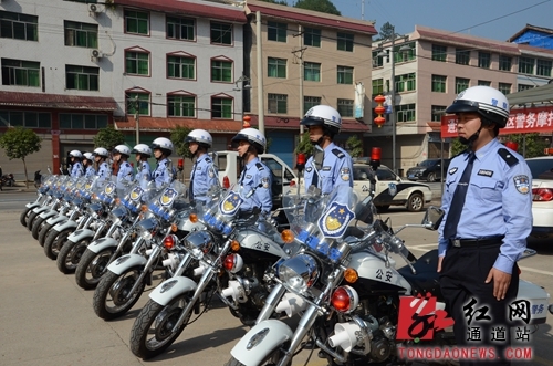 通道:16辆警务摩托车配备基层社区警务室