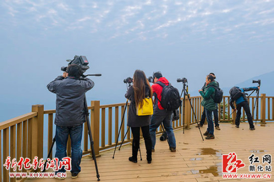 央视七套《美丽中国乡村行》栏目组来新化拍摄美景美食