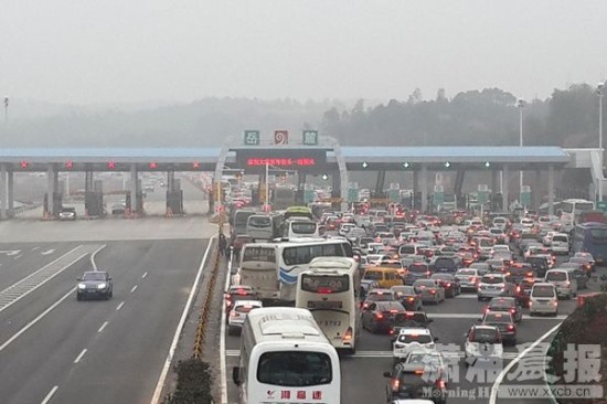 收费站最大的有几个口 3307602965.jpg