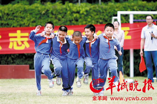 深圳启动中小学体育发展三年行动计划 足球纳