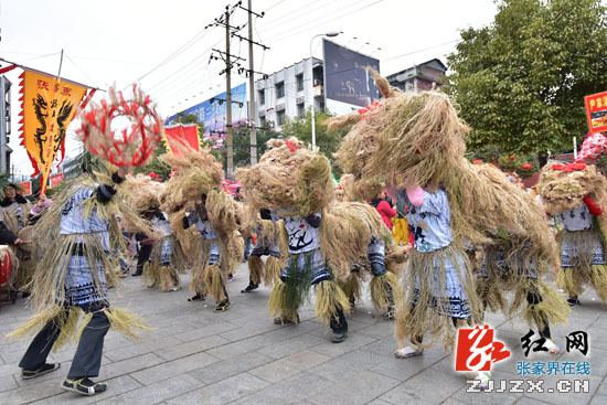 2015·闹元宵：一场民族狂欢带你领略神奇张家界