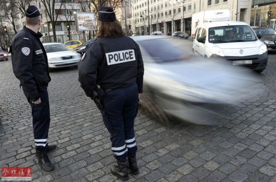 外媒称巴黎限行引发意想不到争议:零是双数?_