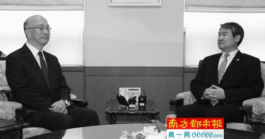  日发布 《 外交蓝皮书 》渲染领土争端_新浪新闻