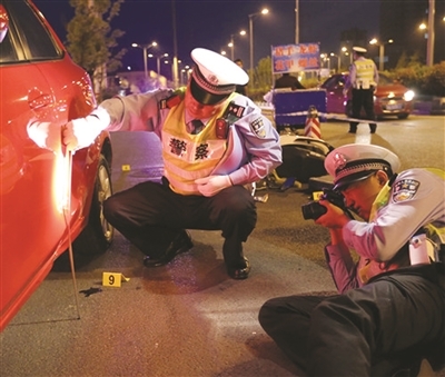 南京交警开展交通事故实战检验