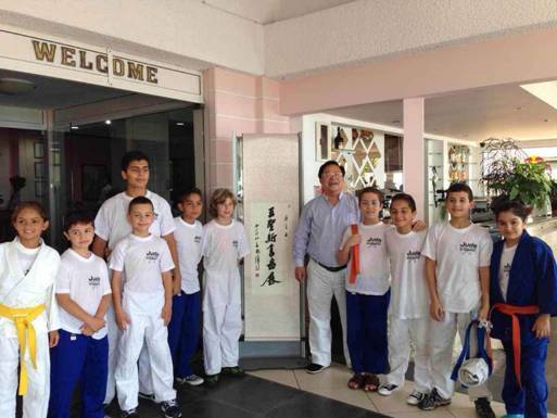 王圣新书画邀请展在塞浦路斯共和国拉纳卡举行