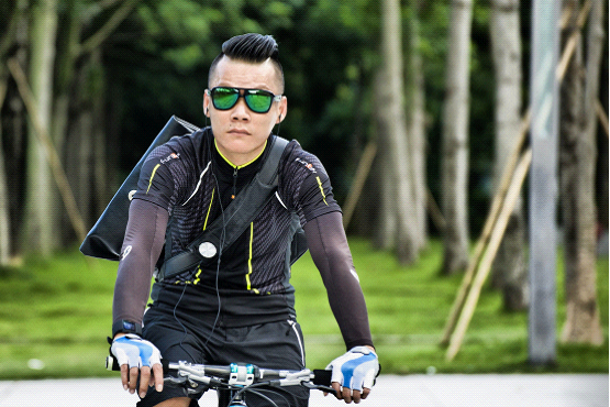 极限挑战 <em>型男</em>必备背包HiSmart