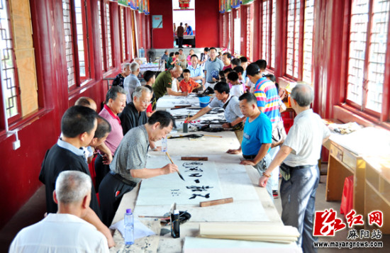 怀化首届“书画艺术五溪巡展”走进麻阳（组图）
