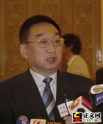 水利部部长陈雷接受采访。正义网记者党小学 摄