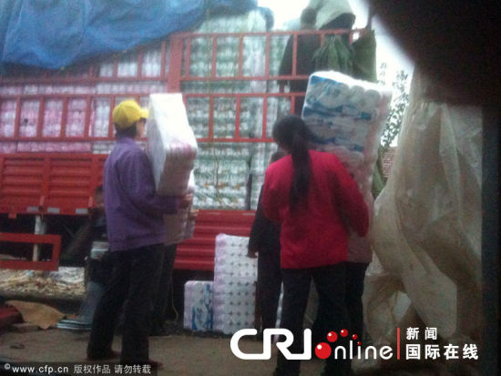 暗访:山东“草料”卫生纸潜入北京(组图)
