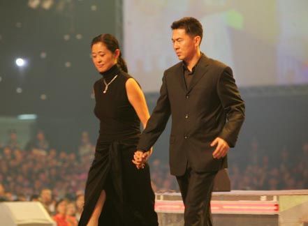 点评金鹰节众名嘴:倪萍最雷人小崔最损_新浪新闻