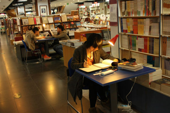 三联韬奋书店结束试运营 24小时模式正式开启