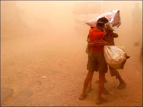 沙尘袭印度北部_天气预报