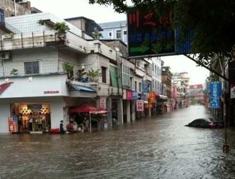 广东多地出现雷阵雨 广州一小时降雨30毫米_天气预报