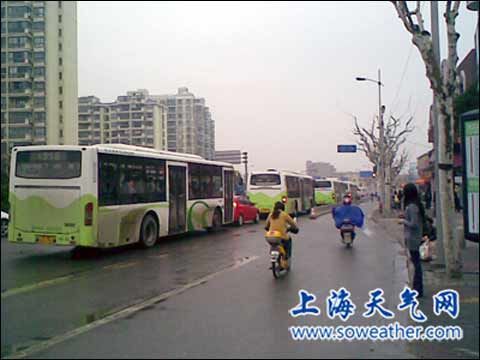 天气资讯:上海冷空气来袭 气温将下降6-8℃--全
