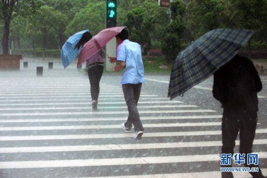 江西南昌今日迎来强降雨(组图)_天气预报