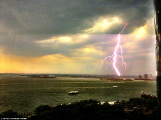 暴风雨冰雹侵袭纽约驱散热浪(组图)|美国高温|冰