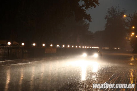 北京汛期结束 今后三天多雨中秋佳月有戏|北京