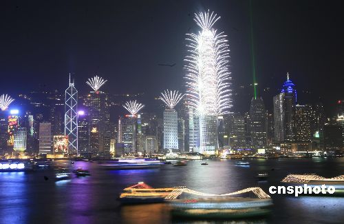 香港最高建筑璀璨烟火迎接新年