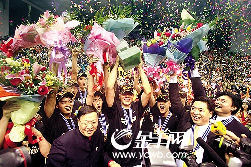 广东宏远再夺CBA总冠军 五年四冠王者归来