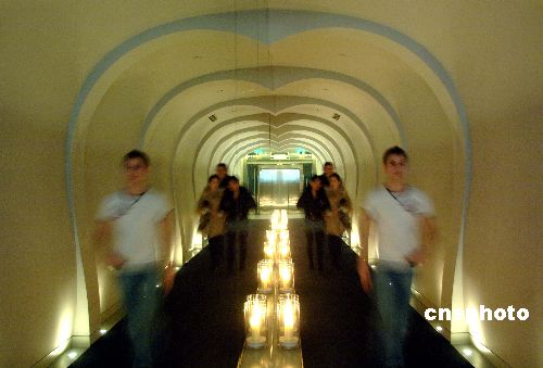 酒吧街成了中国城市名片