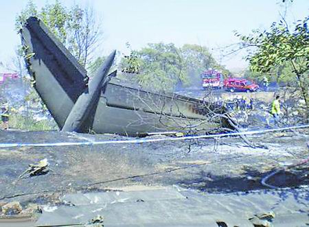 西班牙客机失事烧死153人 马德里、加那利群岛