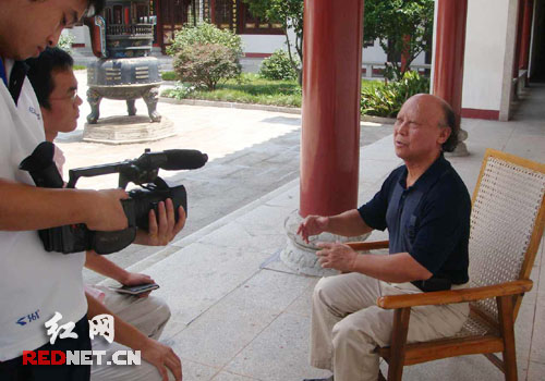 邓辉楚：踏遍七十二峰，绘就八百里衡山(图)