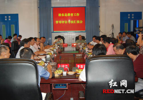 省两项督导评估考核组到桂东县检查教育工作(