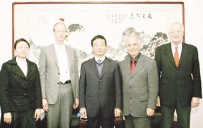 中国政法大学副校长会见汉堡大学欧洲学院院长