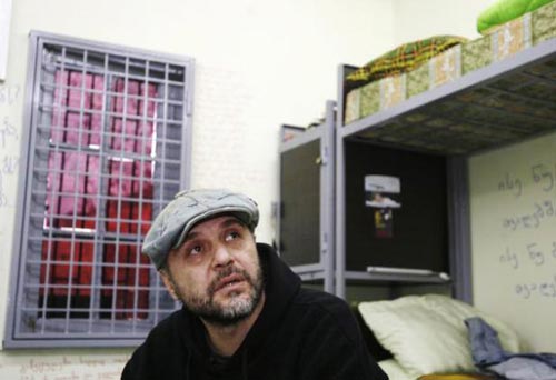 格鲁吉亚男子上演坐牢真人秀逼总统下台(图