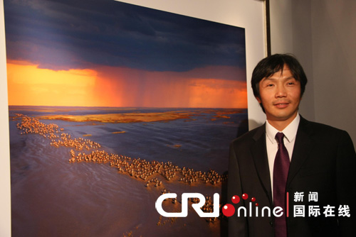 中国摄影家罗红的环保题材作品首次在联合国总部展出_新闻中心_新浪网