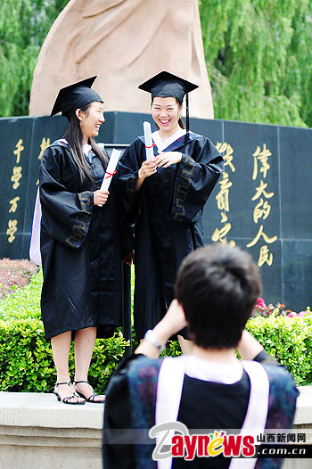 今日离别后,何日再相逢(图)_新闻中心_新浪网