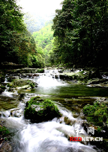 9月23日,湖南省沅陵县借母溪管理局召开第4季旅游管理专题会议,着力