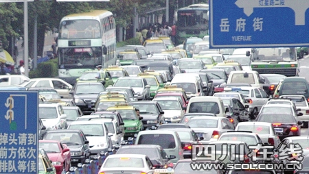 网友发帖:成都能否实行单双号限行?