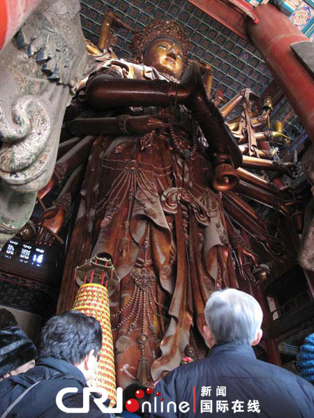 普宁寺的木制佛像