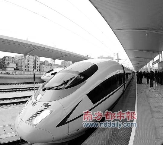 武广高铁首发G1002广州起飞 平均运营
